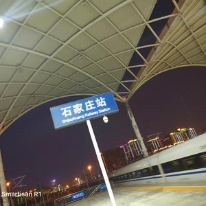 粉嫩虎白女-丝不挂
